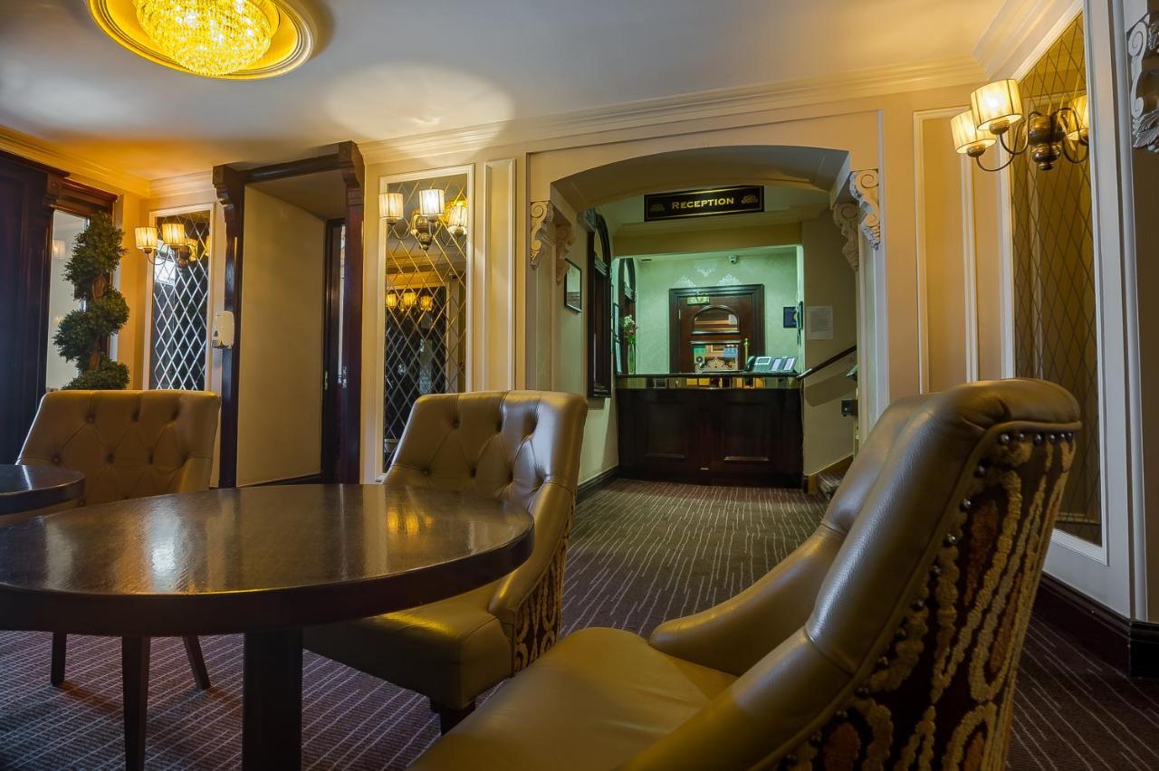 The Carraig Hotel Carrick-on-Suir Exterior photo