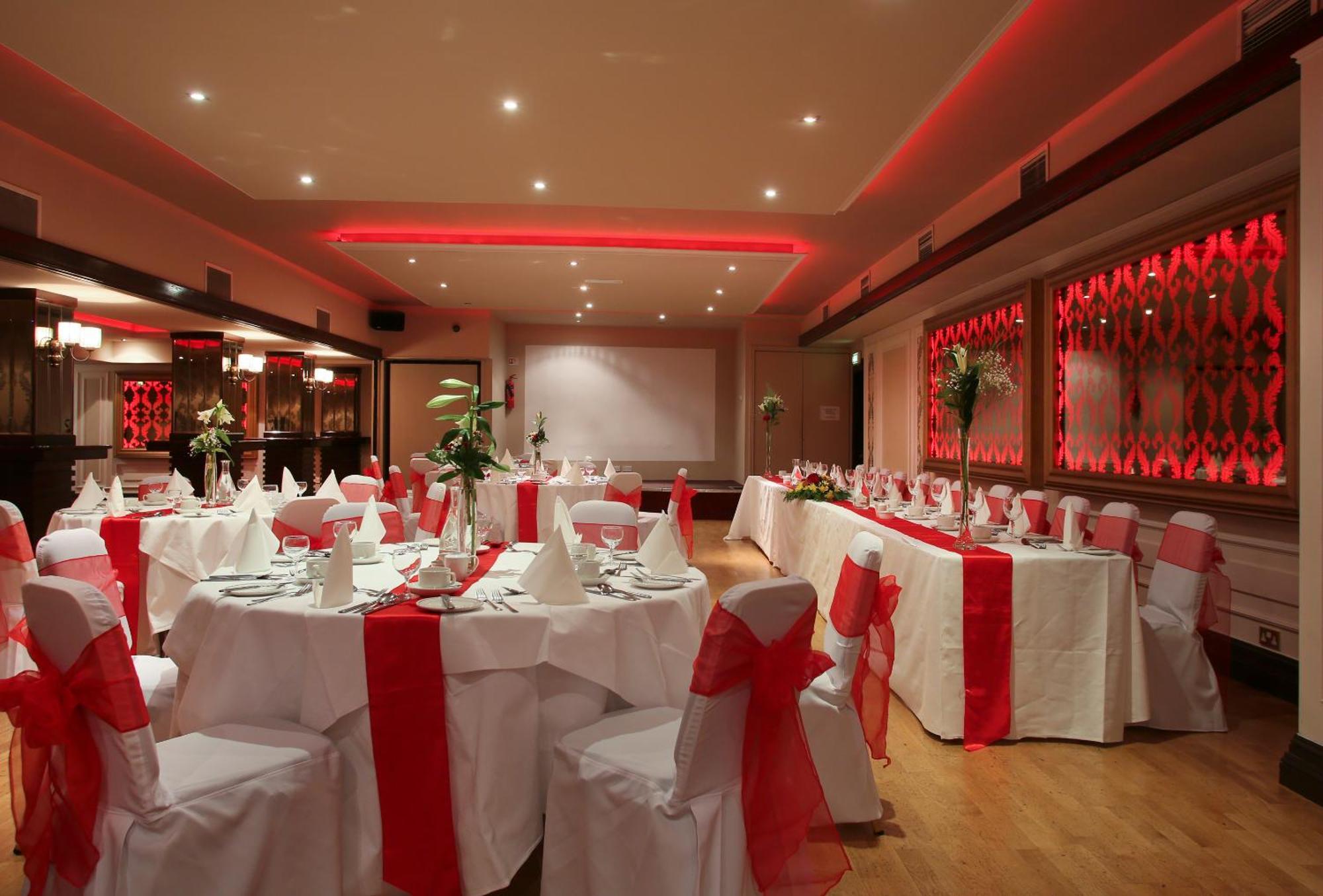 The Carraig Hotel Carrick-on-Suir Exterior photo